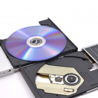 ネガをデータ化したら保存はCDとDVDどっちがいい？
